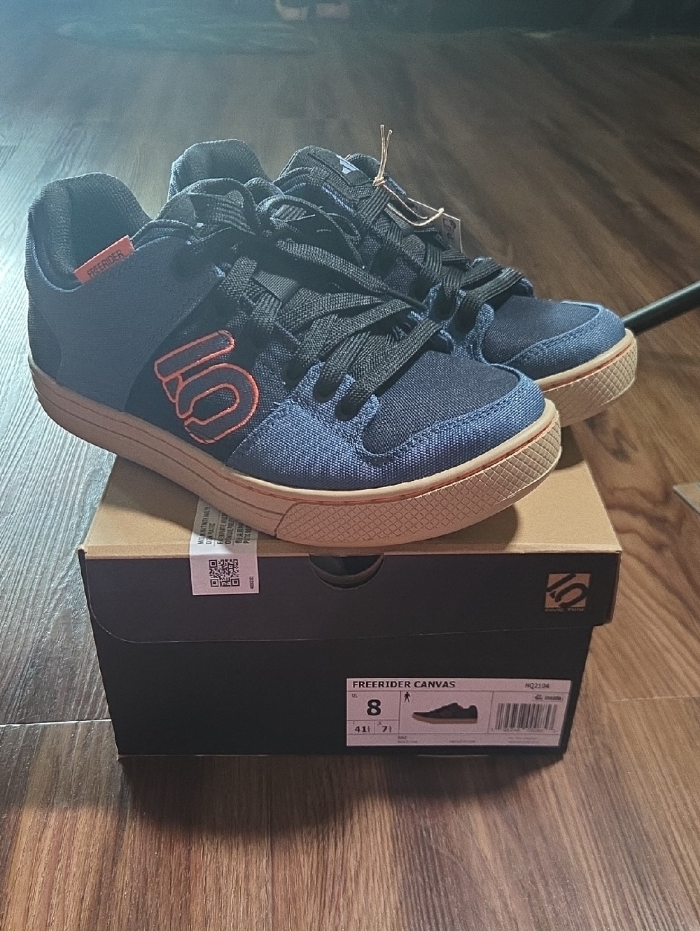 Five Ten Freerider Mountain Bike Canvas Shoe - Navy with Gum Size 8 Mens NWB